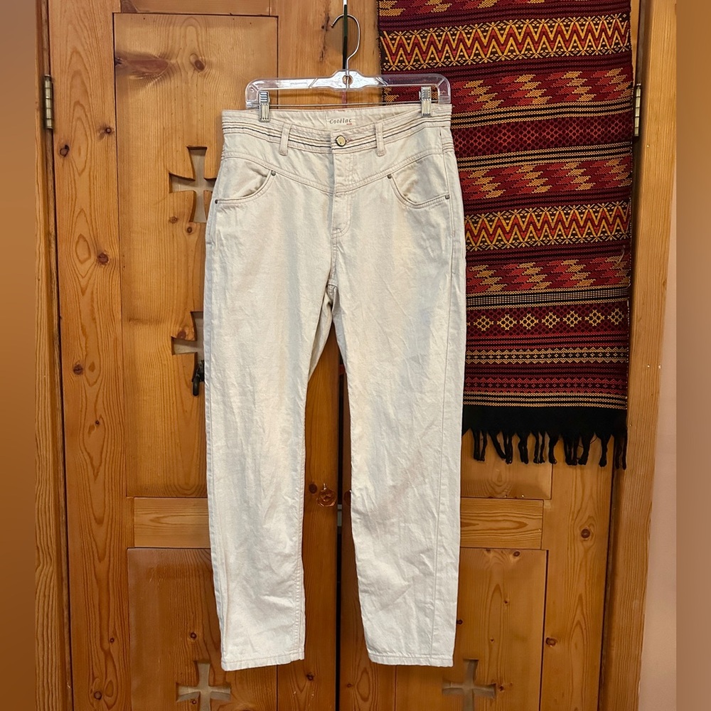 Women’s Cream Straight-Leg Jeans — Cotelac Acote